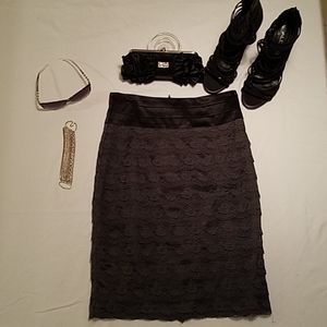 H&M Gray Lace Pencil Skirt w/Satin Waist Size 6